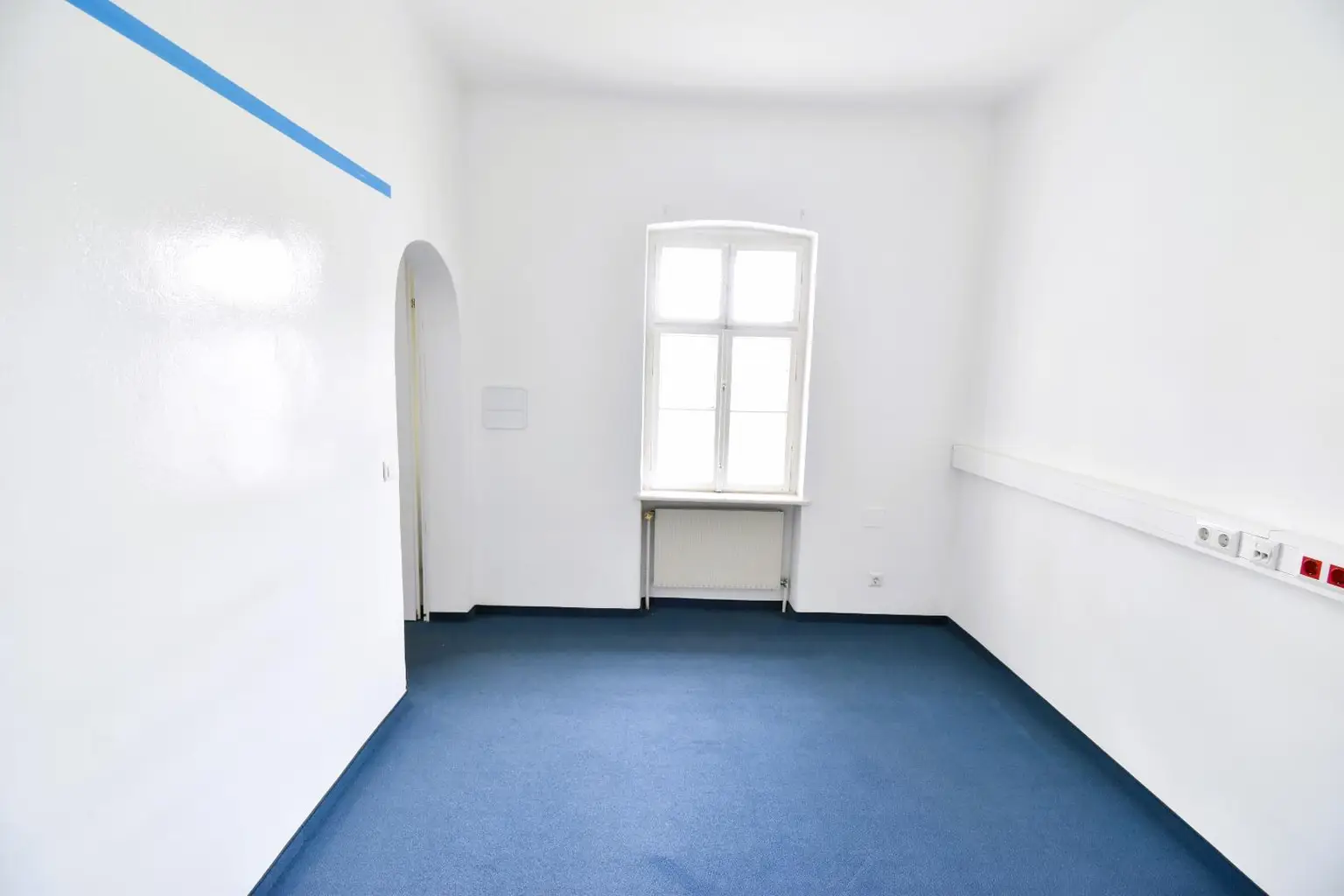 3 Bürohäuser, 38 Parkplätze in Toplage, hochfrequentiert, beste Infrastruktur