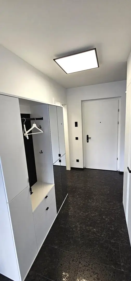 Design trifft Lebensqualität – Exklusive Neubauwohnung mit Seeblick