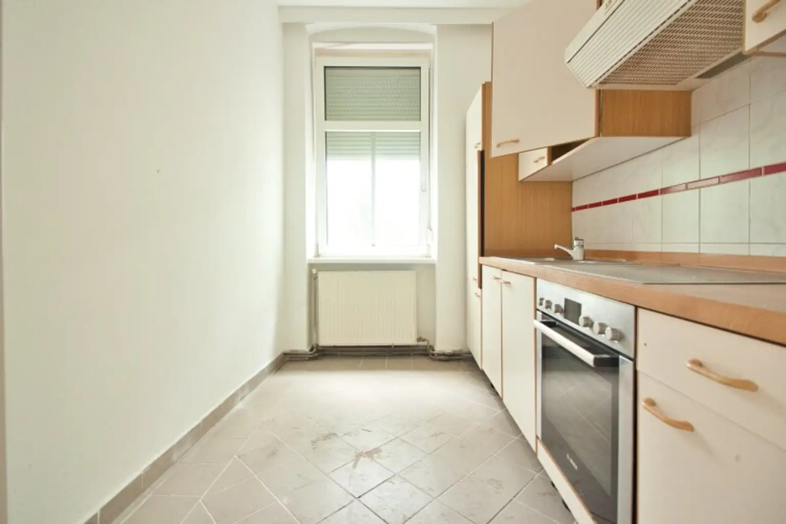 Top Grundriss | gepflegte, helle 2-Zimmer-Wohnung mit separater Küche | Kurzzeitvermietung möglich