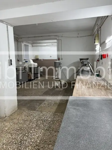 Ablösefreies Geschäftslokal, Kurzzeitvermietung bis 12 Monate möglich; Produktionsmöglichkeit/Lager/ehemalige Bäckerei