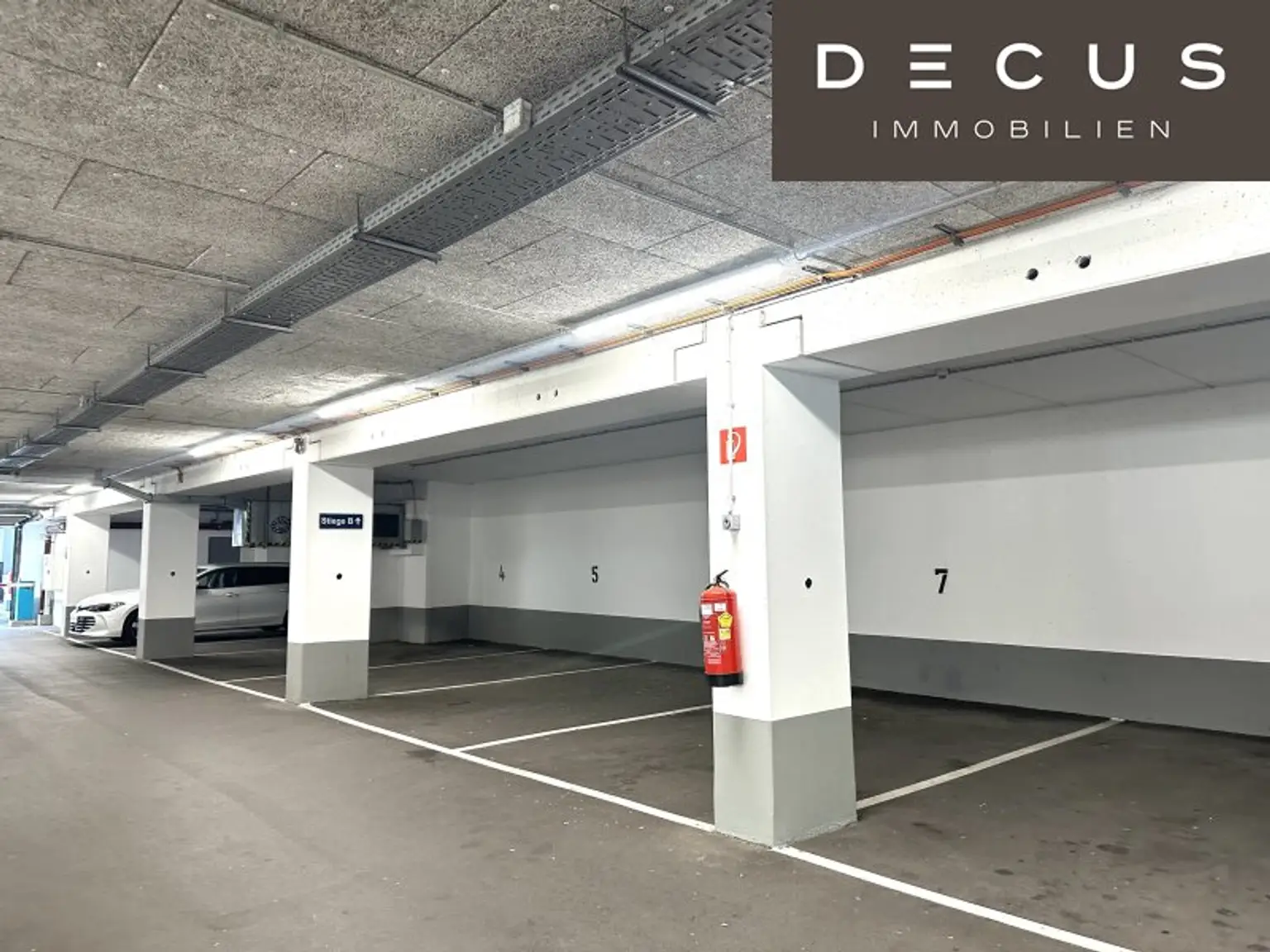 + + + NÄHE U4 und U6 + + + BÜROCENTER WIENZEILE + + + ca. 100 m² Büro + + +