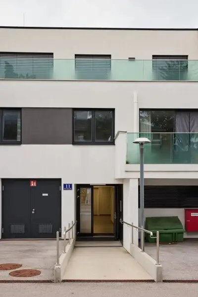 Sonnige 4 Zi Gartenwohnung in Ruhelage (S-Bahn Liesing Nähe) mit Garage