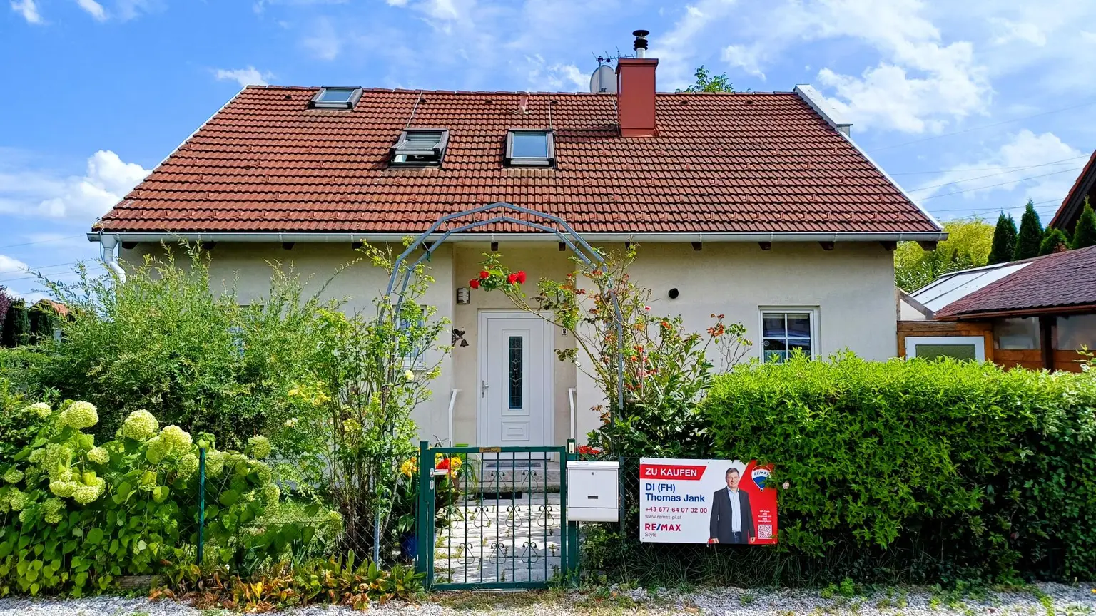 Einfamilienhaus mit Carport, schönem Garten am Badesee Neudörfl - Superädifikat
