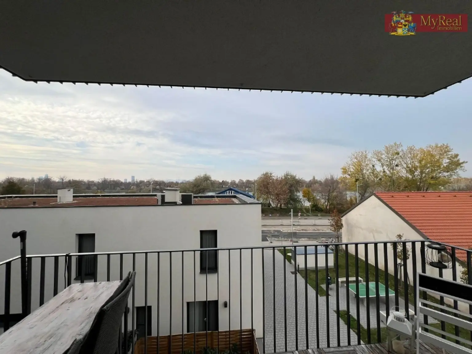 Sehr schöne Vorsorgewohnung mit 2 großen Balkons in der Donaustadt