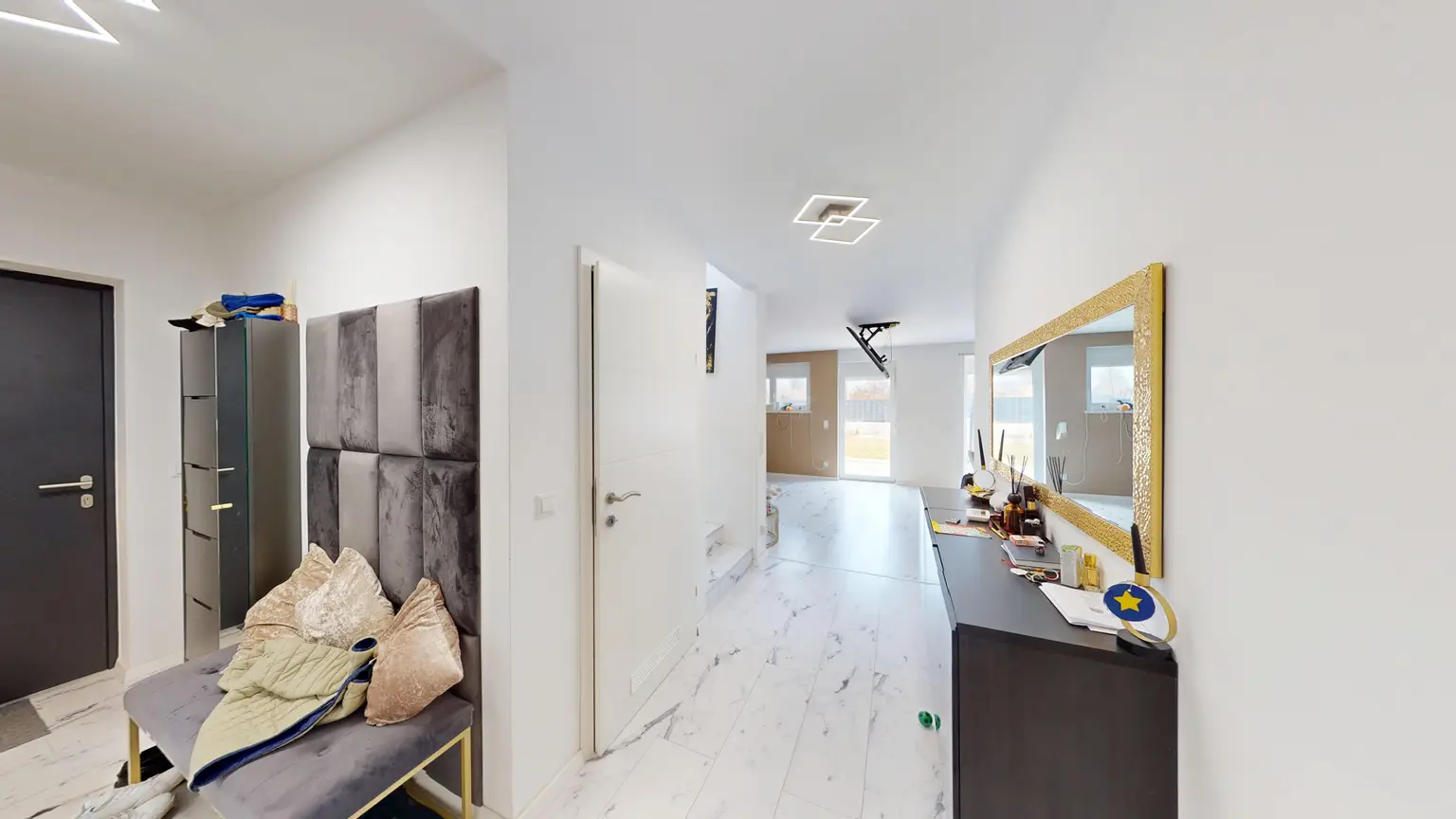 Moderne Doppelhaushälfte in Ruhelage