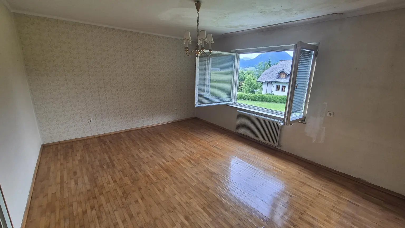 Bad Aussee: 200m² Haus zum Renovieren in Bestlage