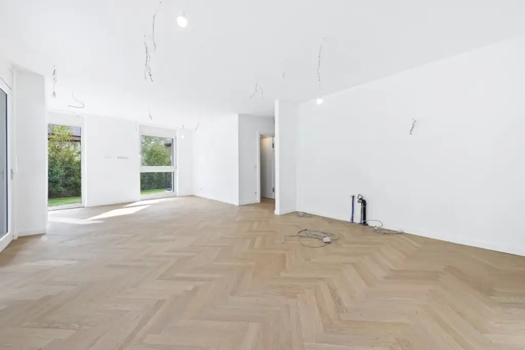 EXKLUSIVE GARTENWOHNUNG IN HIETZING MIT SALZWASSER-POOL UND SAUNA