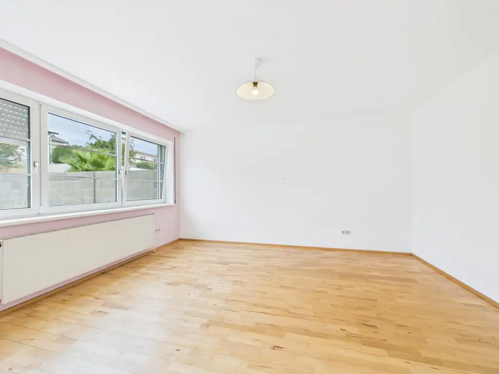 Großzügiges Wohnhaus oder Anlageobjekt