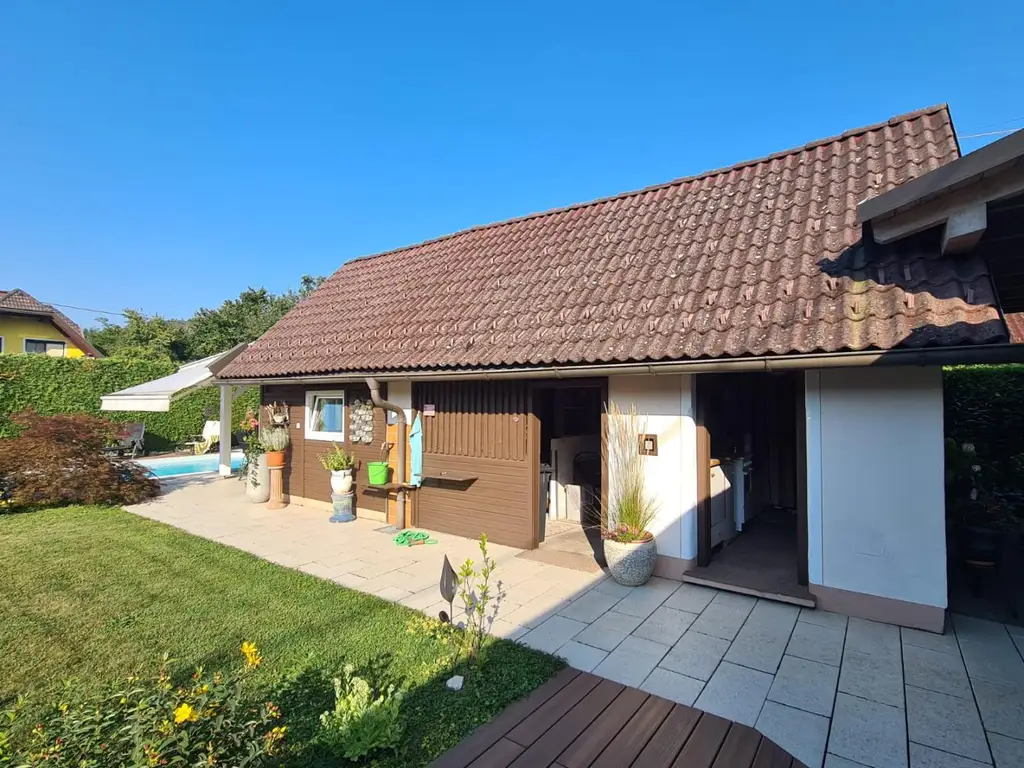Einfamilienhaus mit wunderschöner Außenanlage in Tainach