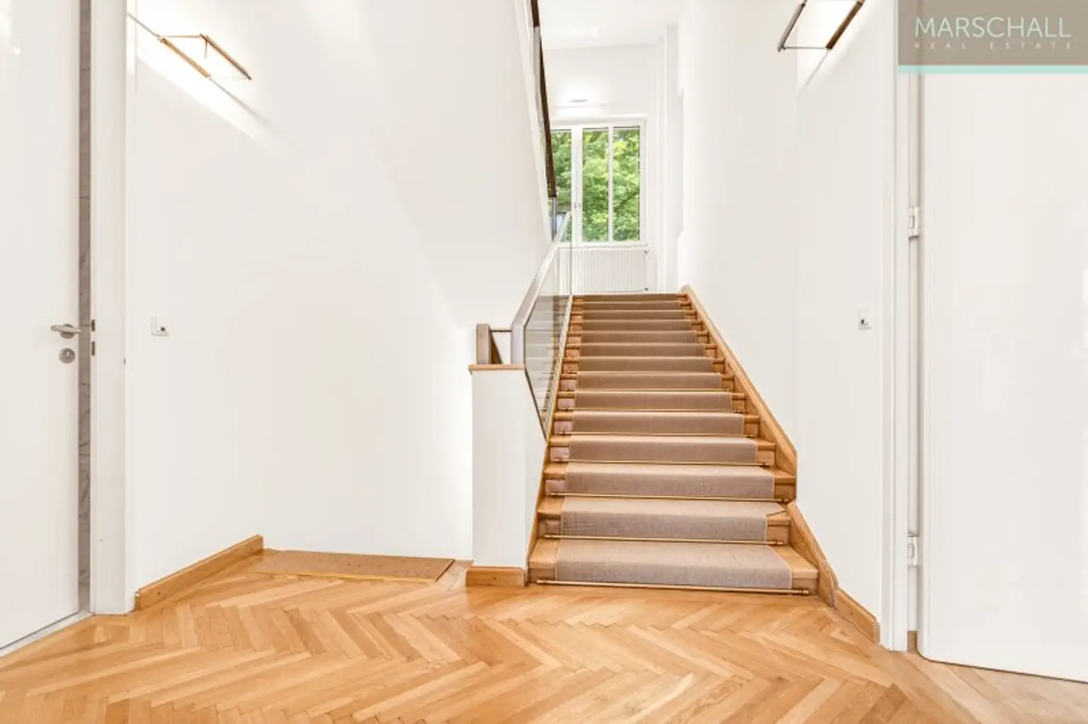 Elegantes Anwesen mit großzügigem Grundbesitz (11.045 m²) zur Vermietung