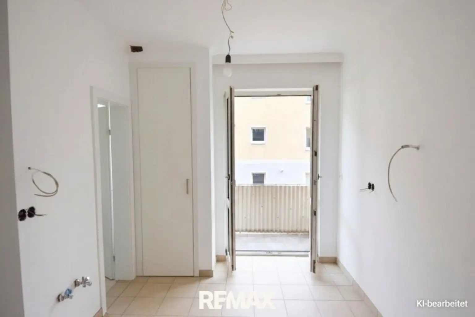 Küche mit Zugang Balkon