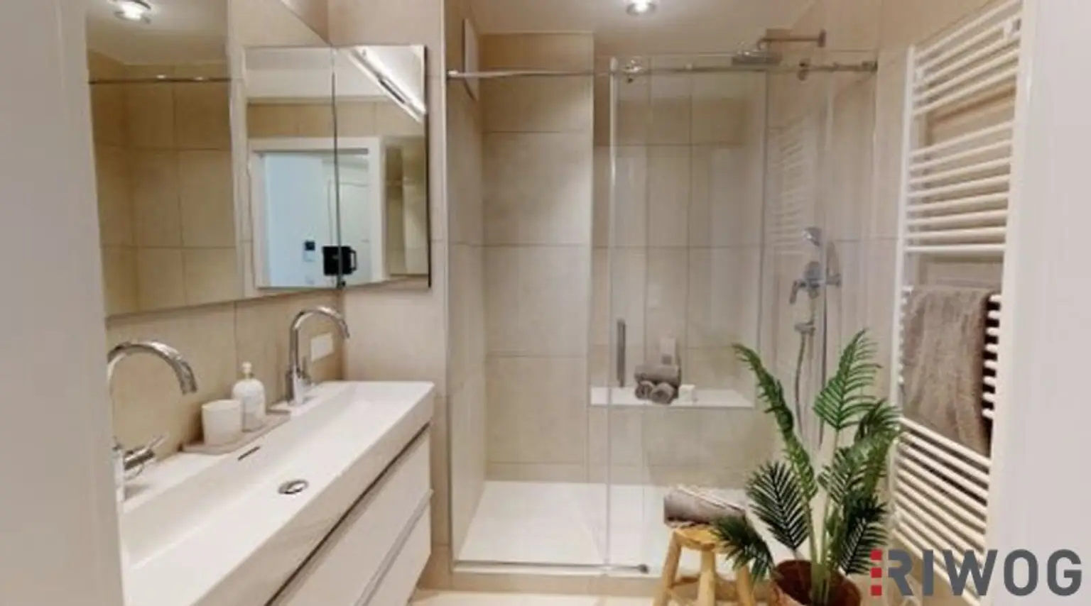 Erstbezug eines Luxus Dachgeschosses mit Fernblick auf Prater auf Stephansdom in der nähe der Donauinsel