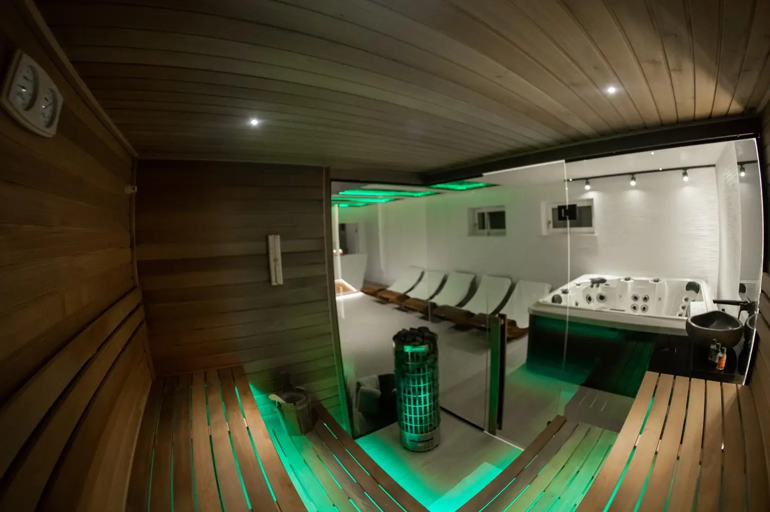 Wellness Sauna&Whirlpool