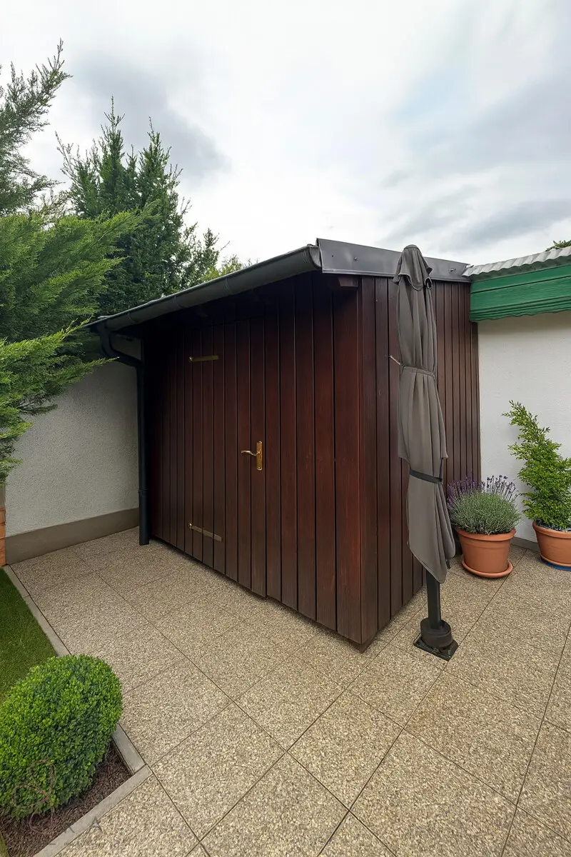 Charmantes Einfamilienhaus mit Einliegerwohnung, Garten und Garage – vielseitig nutzbar