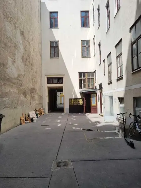 Lager in guter Lage des 7. Bezirks
