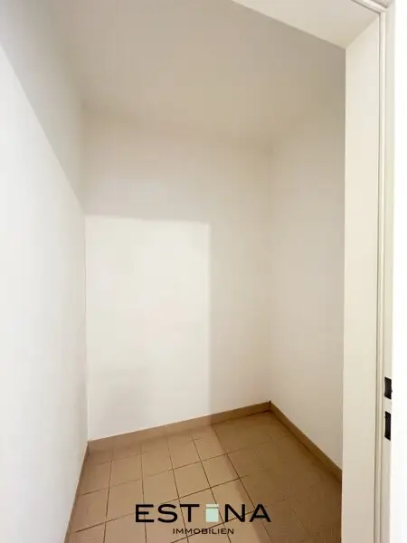 Stilvolle Wohnung mit Balkon in bester Lage - U6 Alser Straße