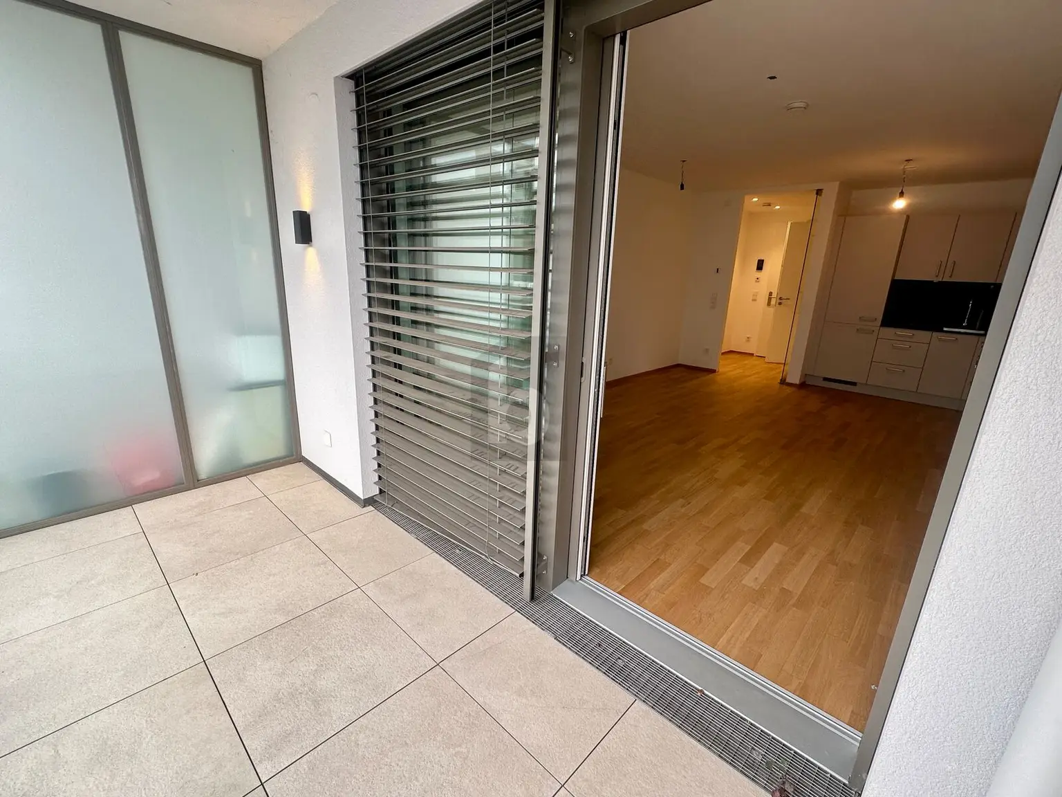 MODERNER WOHNTRAUM MIT LOGGIA