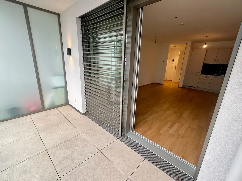MODERNER WOHNTRAUM MIT LOGGIA