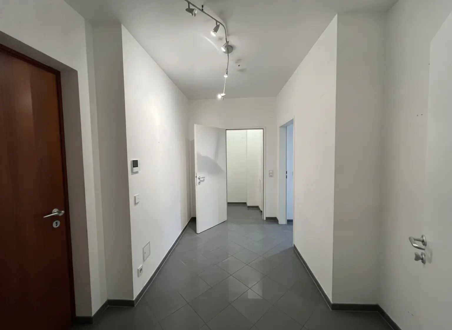 In Renovierung - UNBEFRISTET: Klimatisierte, helle Wohnung mit fantastischem Blick auf den Stephansdom / Under renovation – UNLIMITED RENT: Air-conditioned, bright flat with a fantastic view of St Stephen’s Cathedral