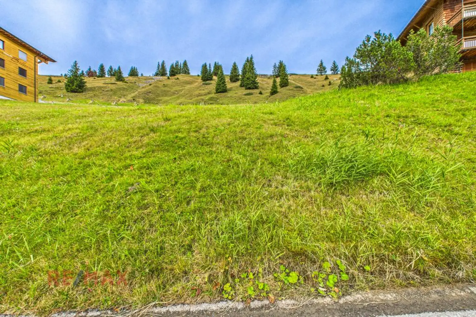 1.792 m² Baugrundstück mit Freizeitparadies direkt vor der Tür