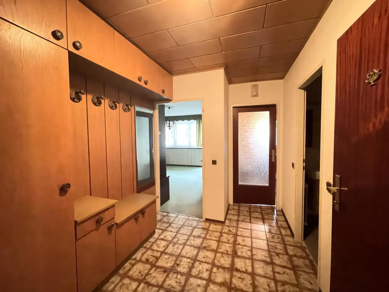 3-Zimmer-Loggia-Wohnung in U1-Nähe