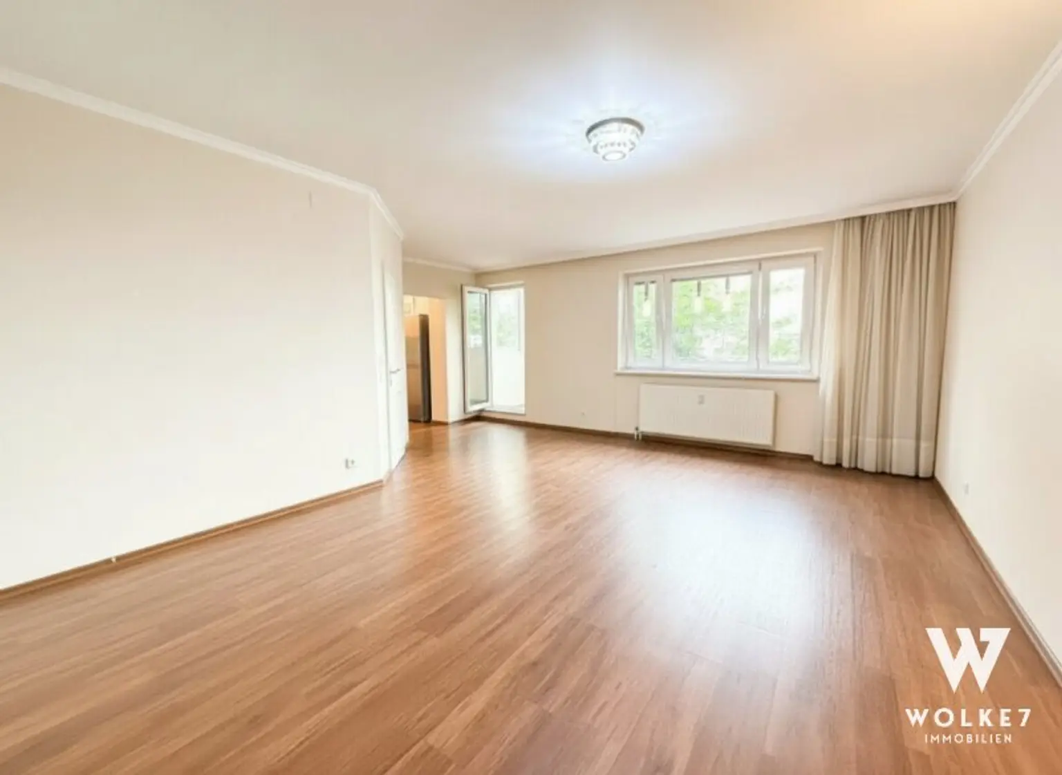 Grüne Ruheoase mitten im 2. Bezirk – 2-Zimmer-Wohnung mit Loggia, Top-Grundriss & Vollmöblierung inklusive!