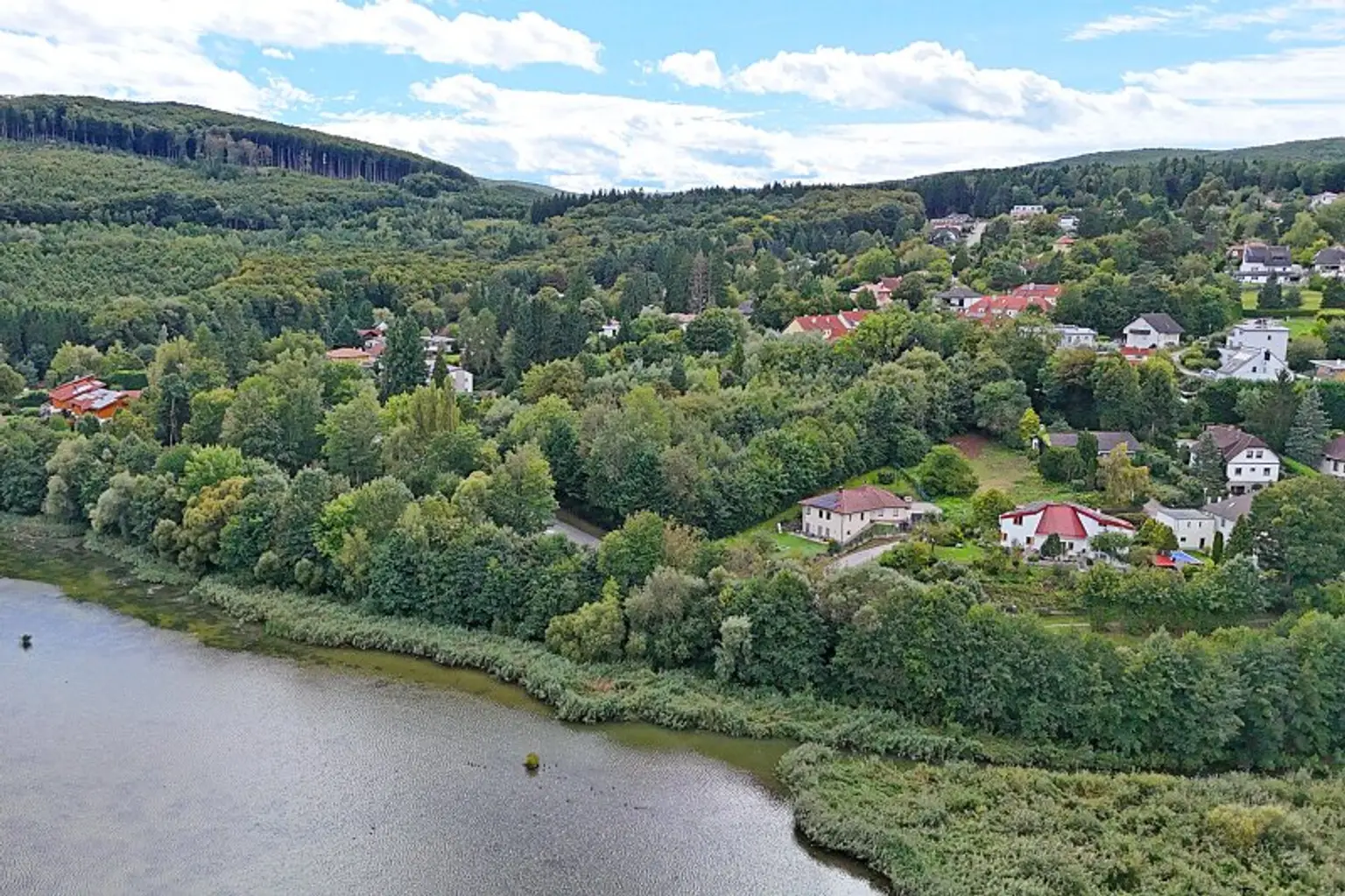 Investition in Toplage am Bartberg: 13 Parzellen am Wienerwaldsee - Aufschließung bezahlt!