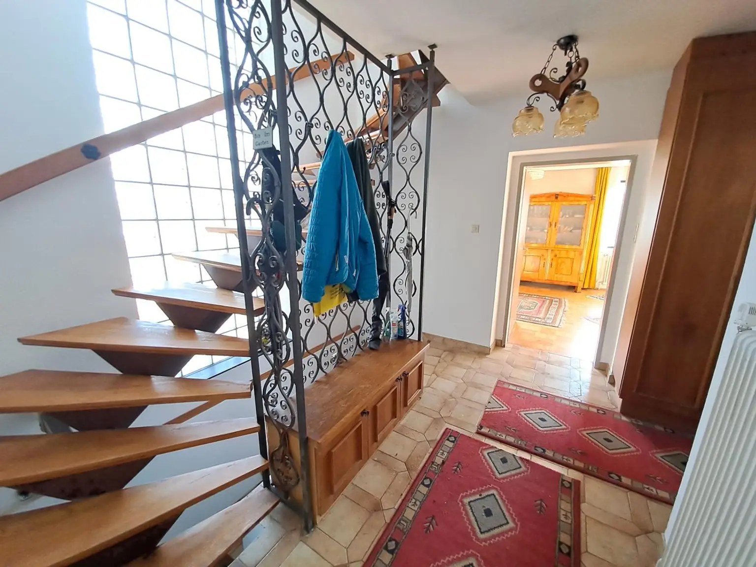 Aufgang ins Obergeschoss