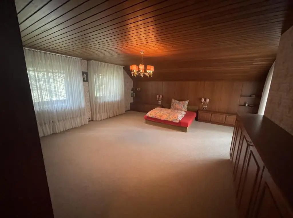 HERRSCHAFTSVILLA IN EXKLUSIVSTER GRAZER LAGE AM ROSENBERG