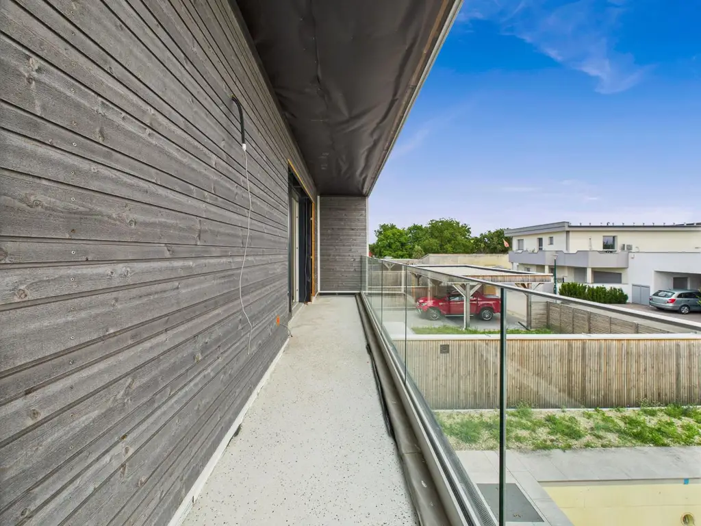 Modernes Wohnen auf höchstem Niveau: Erstbezug mit Smart Home, Salzwasserpool & 149 m² Wohnfläche in Wels-West