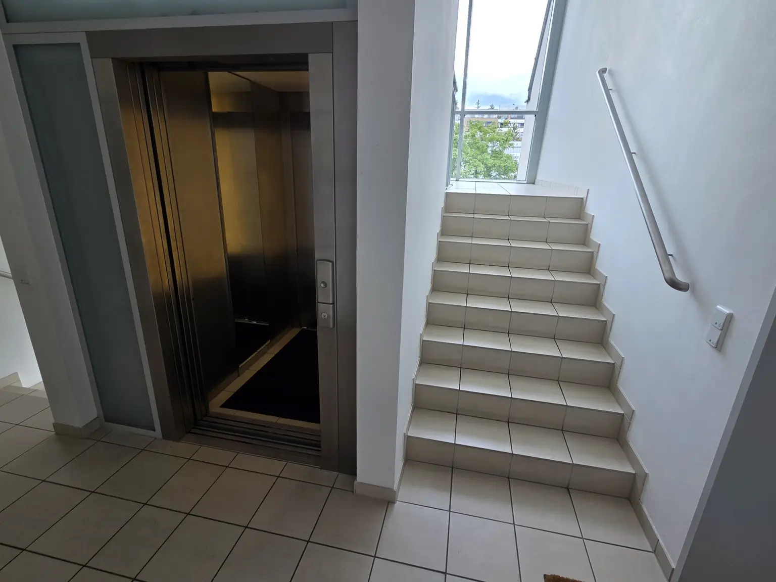 Stiegenhaus Aufzug