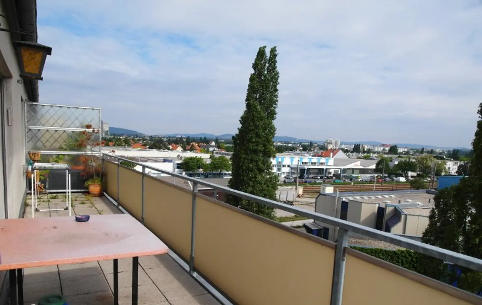 Ganz oben mit Aussicht und Terrasse