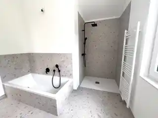 Badezimmer 2