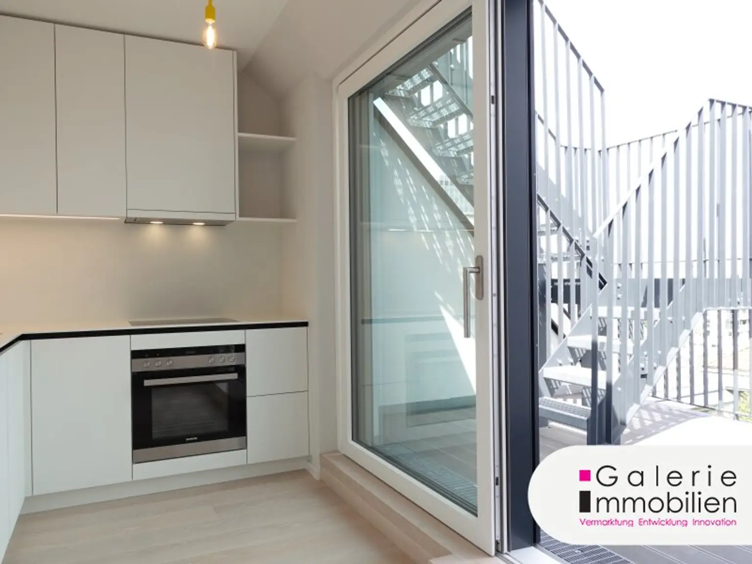 VIDEO: 360°-Ausblick auf Wien: Hochwertige 2-Zimmer-Wohnung mit Klima plus 2 private Dachterrassen!