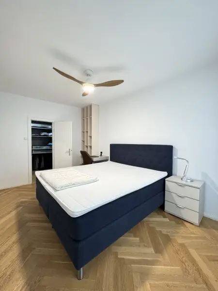 Eleganz am Schwedenplatz – Maßgeschneiderter Wohntraum mit Blick auf die Stadt