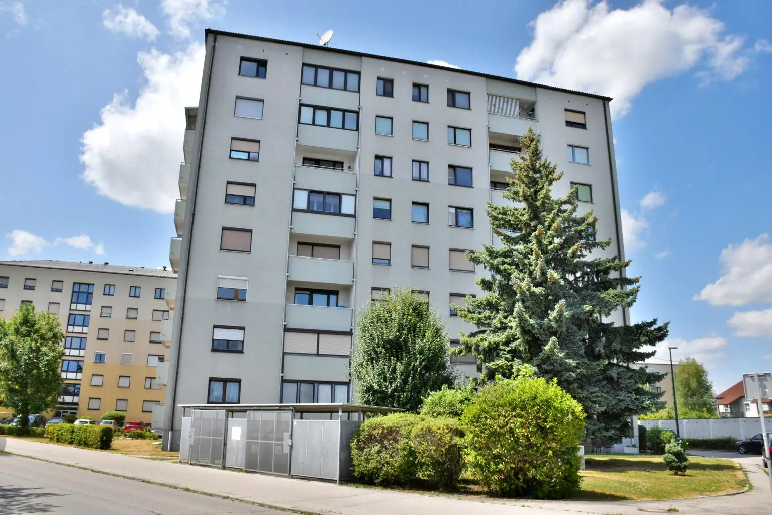 Aussenansicht Mehrparteienhaus