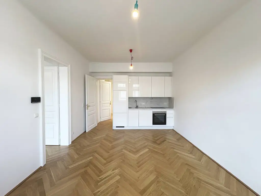 Erstbezug nach Sanierung -
Moderne 2 Zimmer Wohnung im Altbau