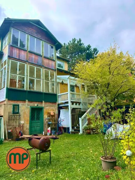 Wienerwaldvilla mit großzügigem Charakter