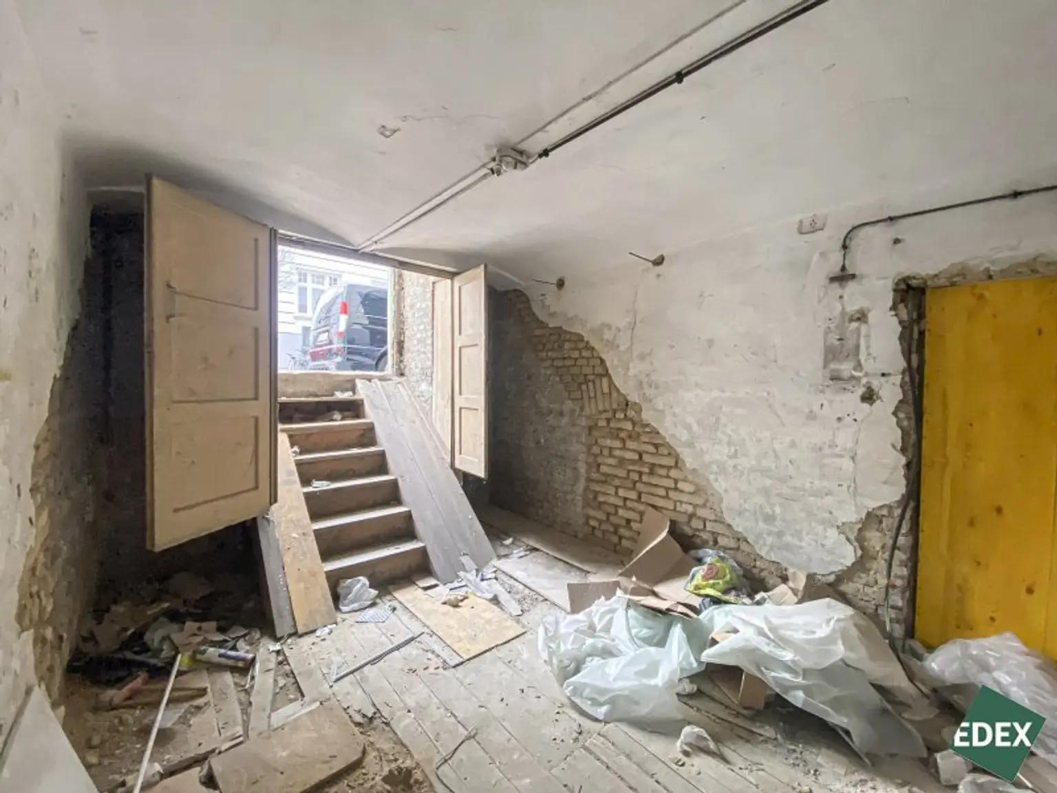 Große Werkstätte im 15. Bezirk