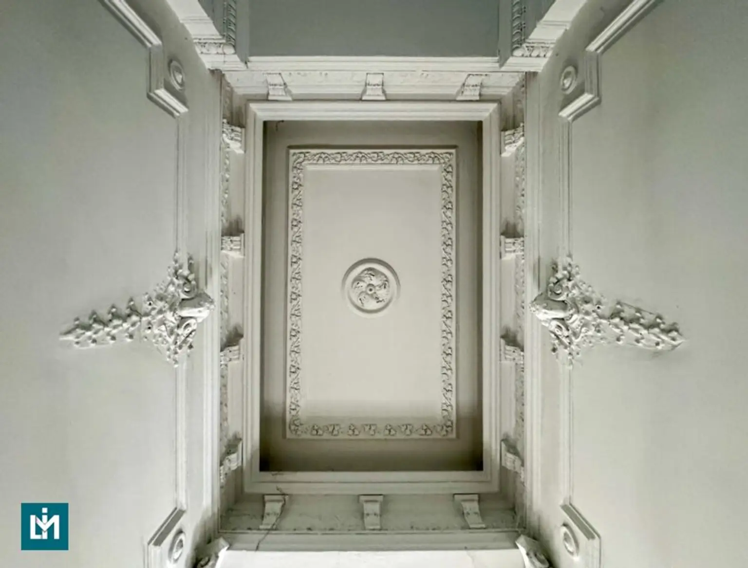 Decke Eingangsbereich