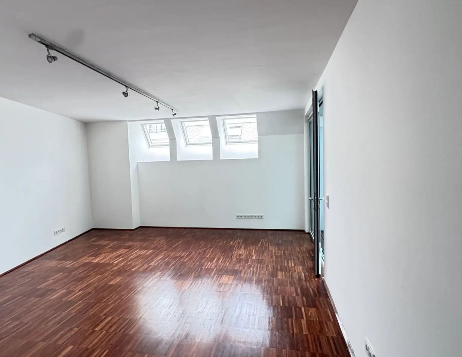 Luxuriöse 4-Zimmer-Wohnung mit Klimaanlage