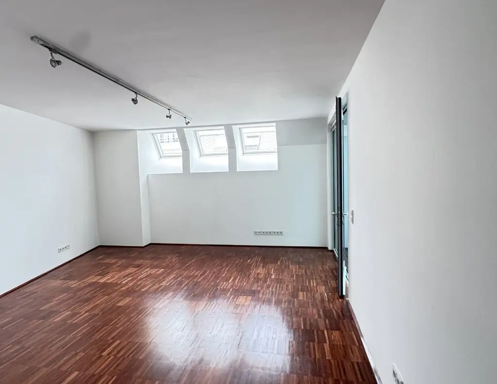 Luxuriöse 4-Zimmer-Wohnung mit Klimaanlage