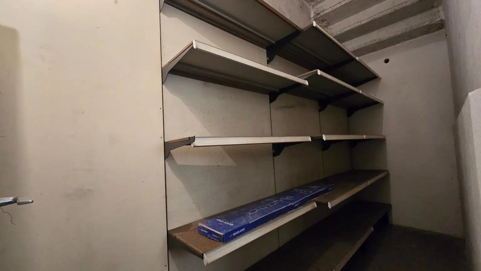 Lagerraum im Flur