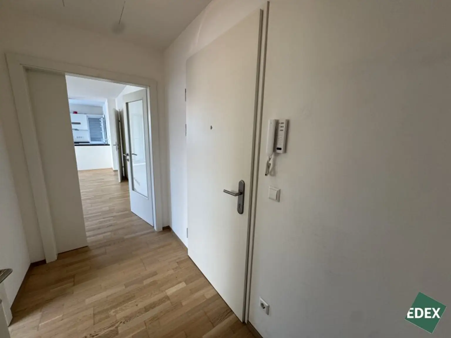 3-Zimmer-Neubau mit Loggia direkt bei der Donau