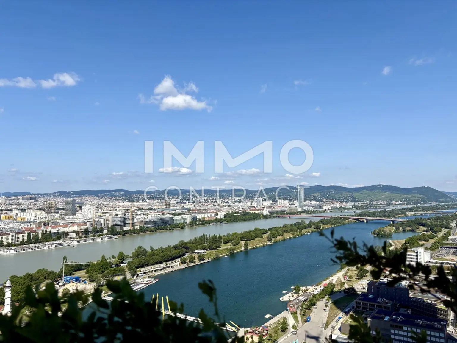DANUBEFLATS: Stephansdom, Kahlenberg, Neue Donau - alles im Blick! Gym, Pool, Spa, Lounges, Doorman