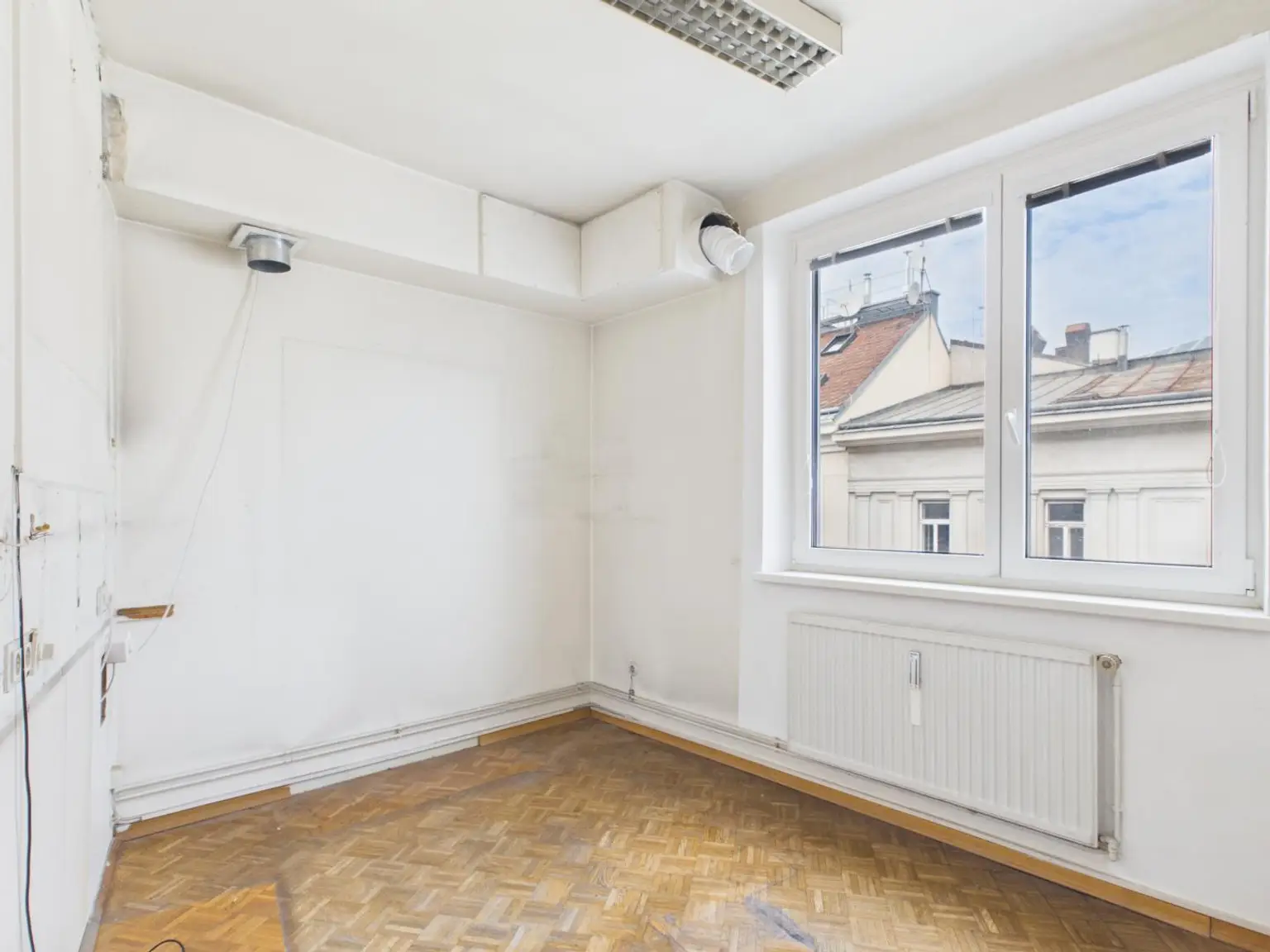 CAM05227G0-PR0041-STILL001