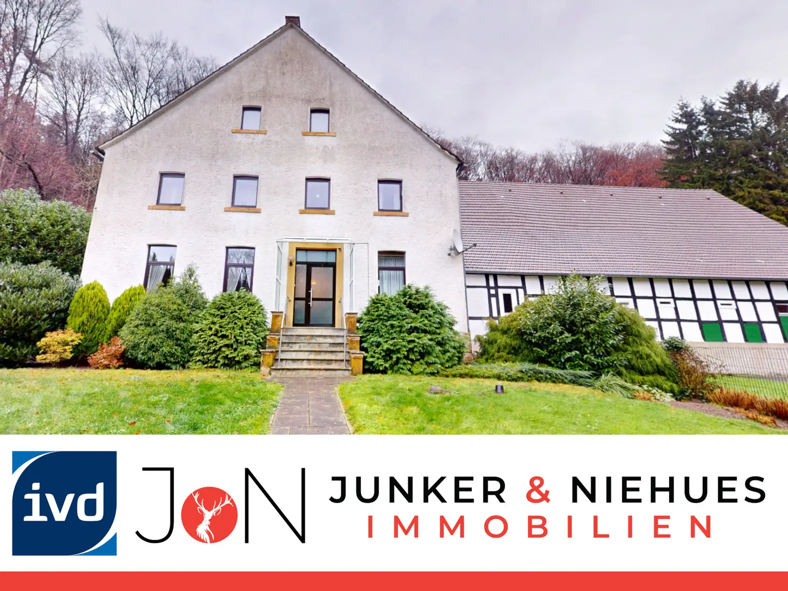 Alleinlage - perfekt für Pferdehalter - Ehemaliger Hof mit großem Stall