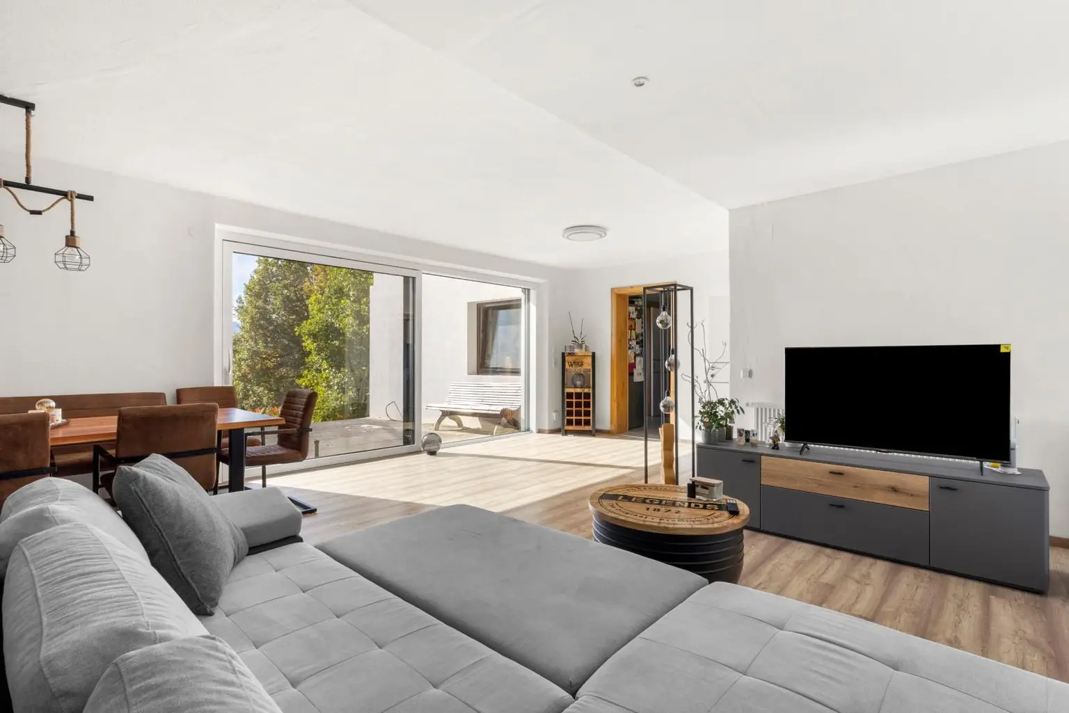 Wohn-Essbereich Privatwohnung