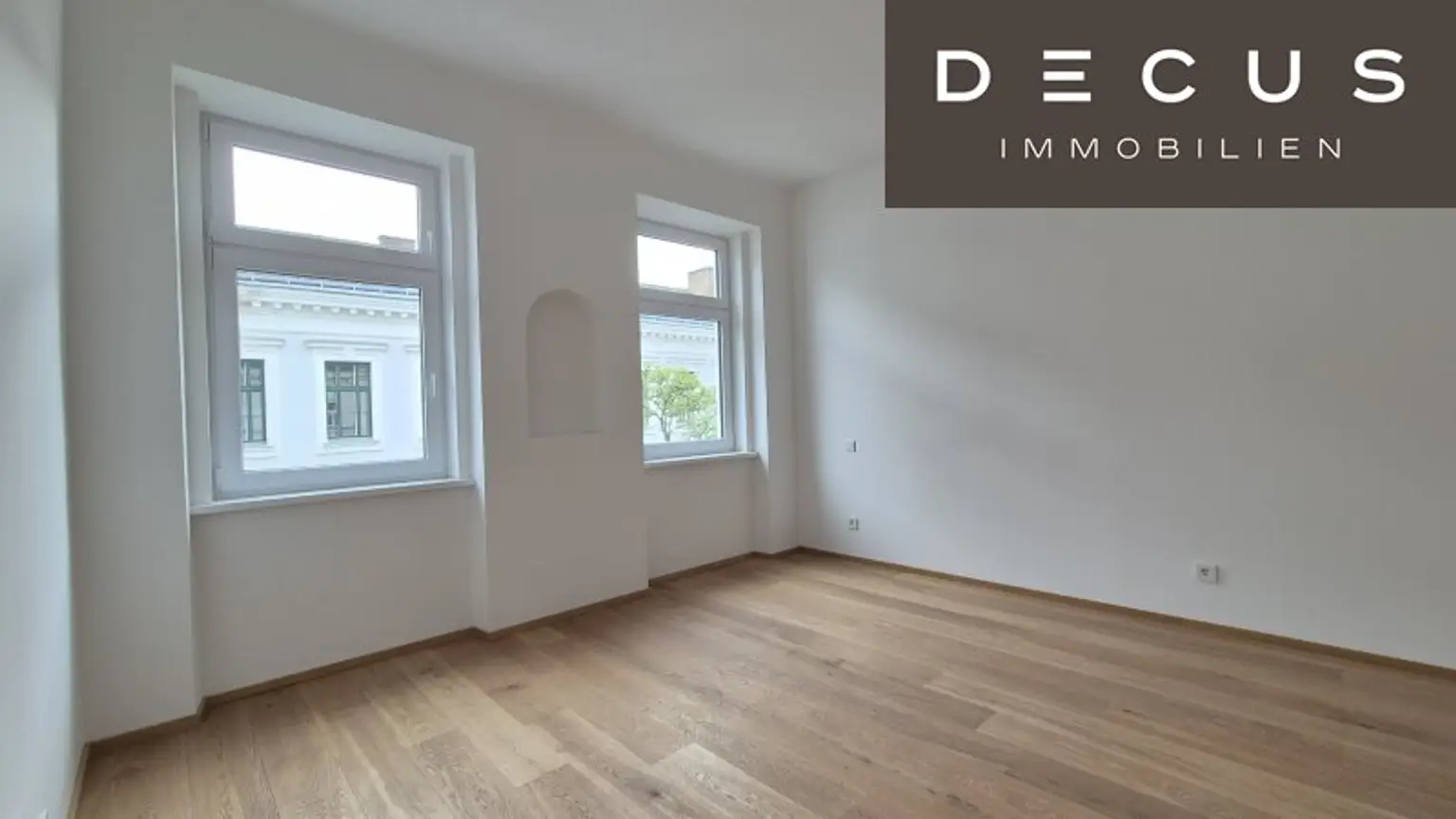 | GROSSER BALKON | GRÜNBLICK | U-BAHN NÄHE |