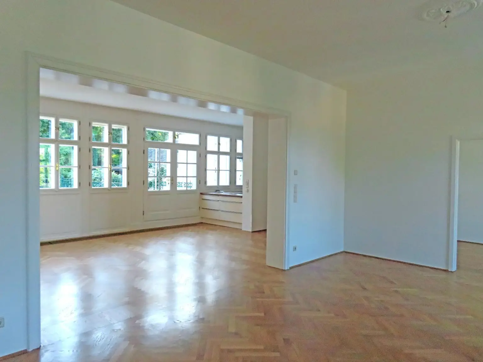 GRINZING - CHARMANTES WINZERHAUS, GERÄUMIG, GROSSFAMILIE ODER WOHNEN / ARBEITEN UNTER EINEM DACH